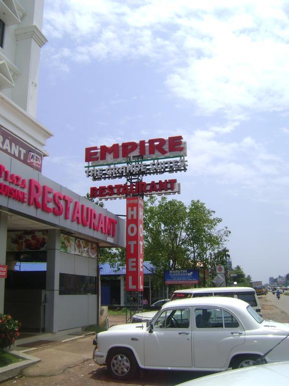 Empire The Grande Suites Kochi Esterno foto